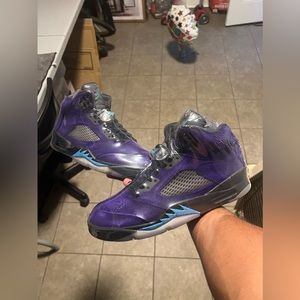 Air Jordan Retro 5 “Alternate Grape”